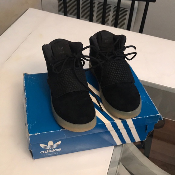 Adidas tubular sneakers little kids size 2.5